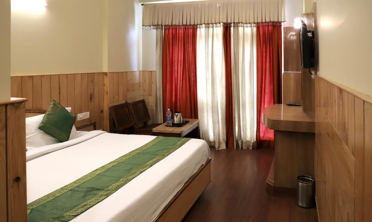 Oyo 22075 Hotel Bali Palace Katra  Eksteriør billede