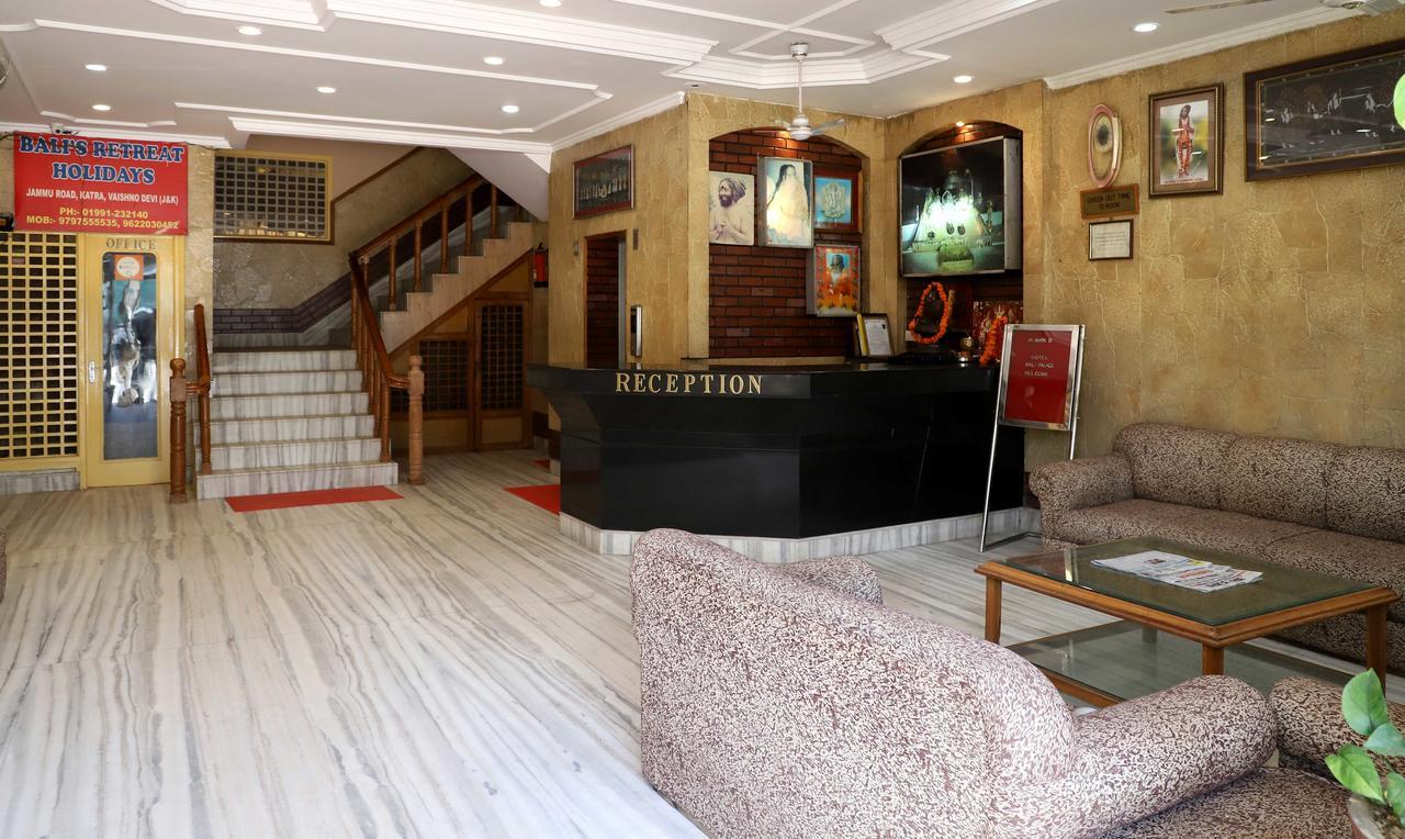 Oyo 22075 Hotel Bali Palace Katra  Eksteriør billede