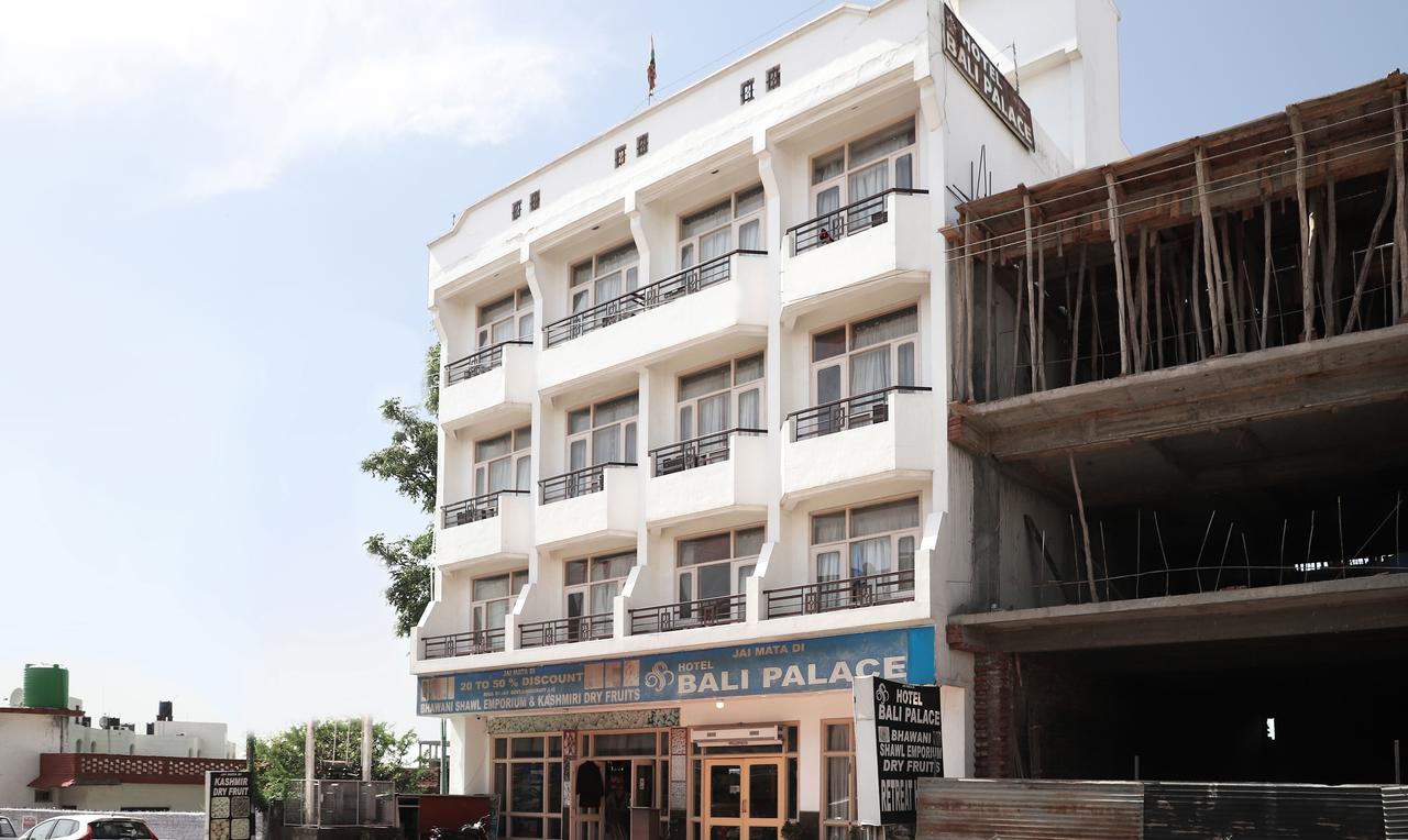 Oyo 22075 Hotel Bali Palace Katra  Eksteriør billede