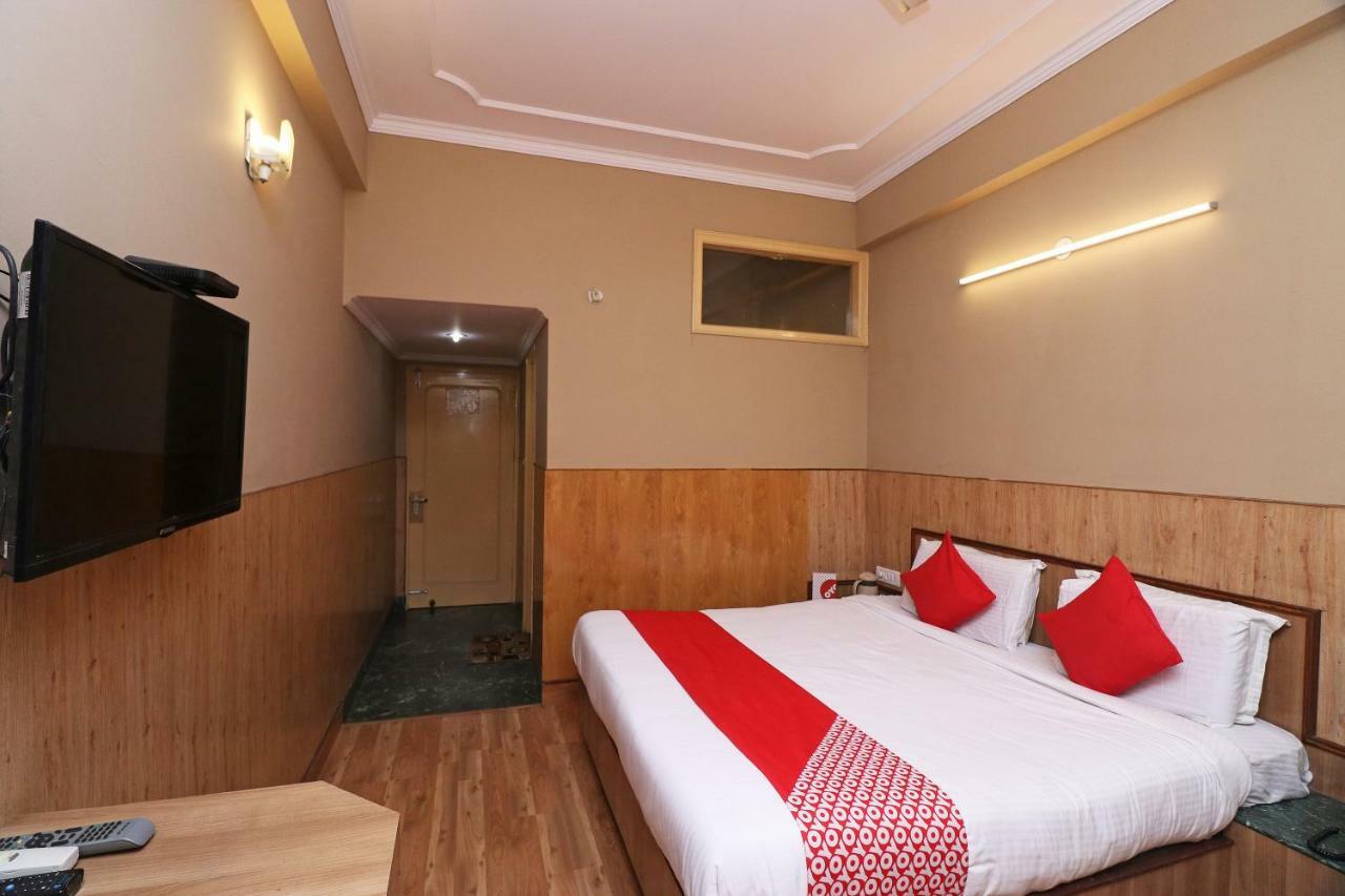 Oyo 22075 Hotel Bali Palace Katra  Eksteriør billede