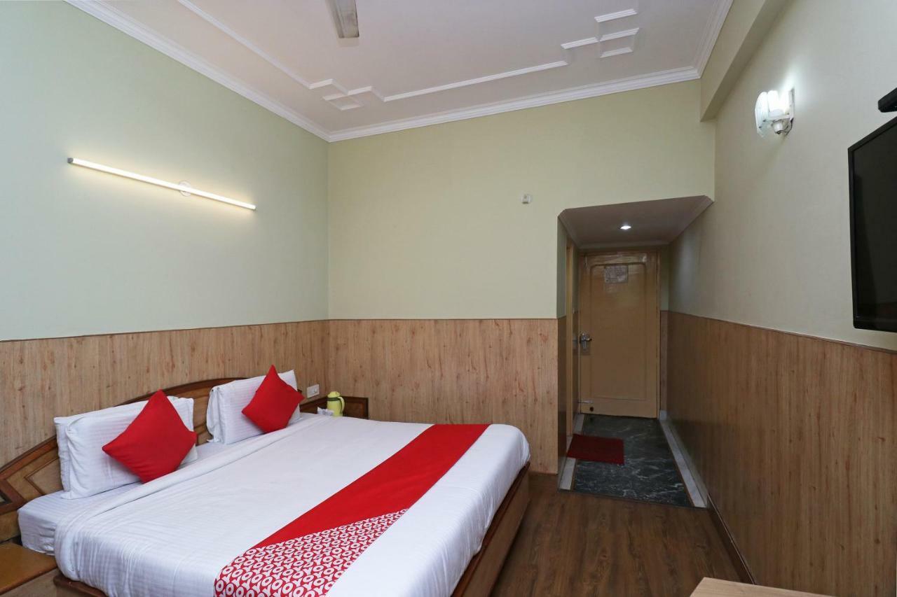 Oyo 22075 Hotel Bali Palace Katra  Eksteriør billede