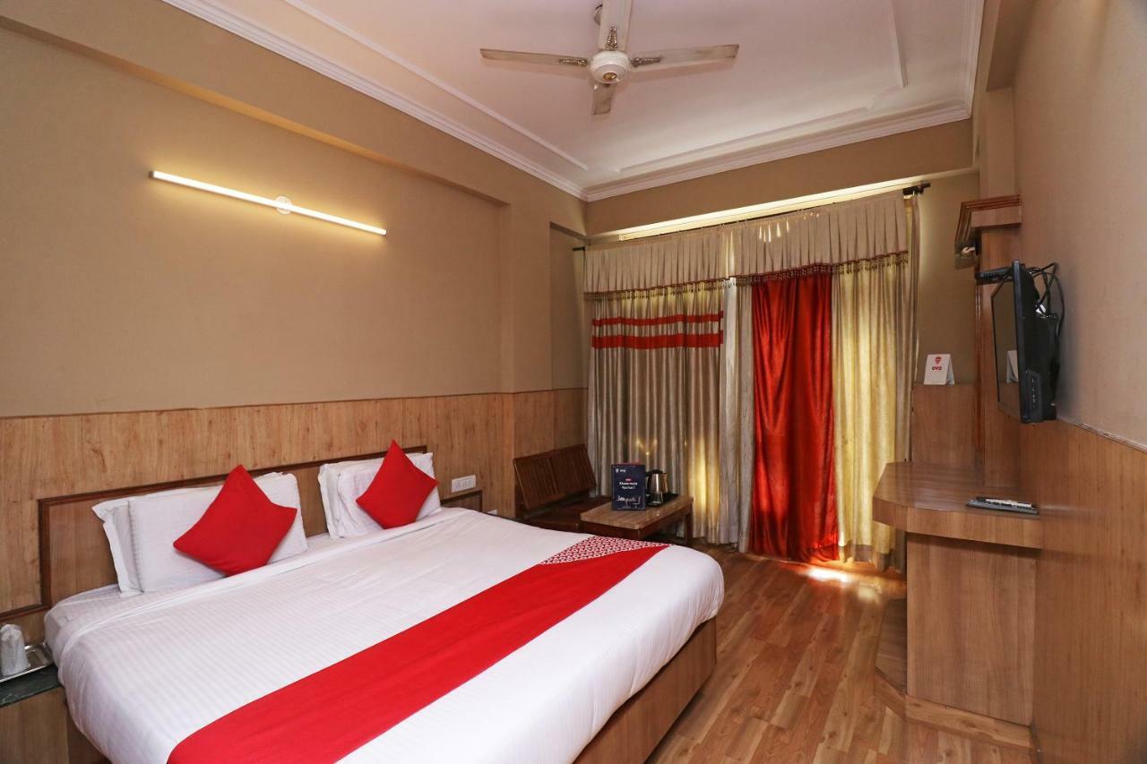 Oyo 22075 Hotel Bali Palace Katra  Eksteriør billede