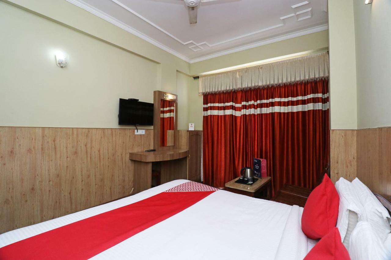 Oyo 22075 Hotel Bali Palace Katra  Eksteriør billede