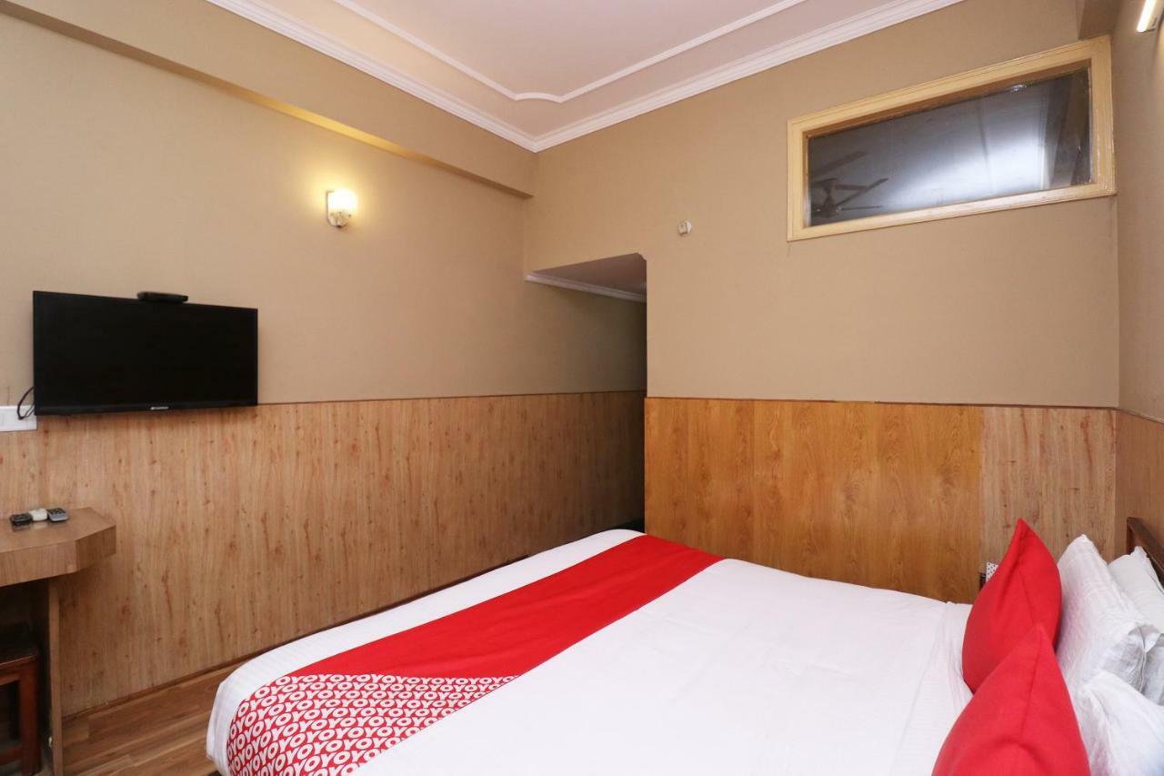 Oyo 22075 Hotel Bali Palace Katra  Eksteriør billede